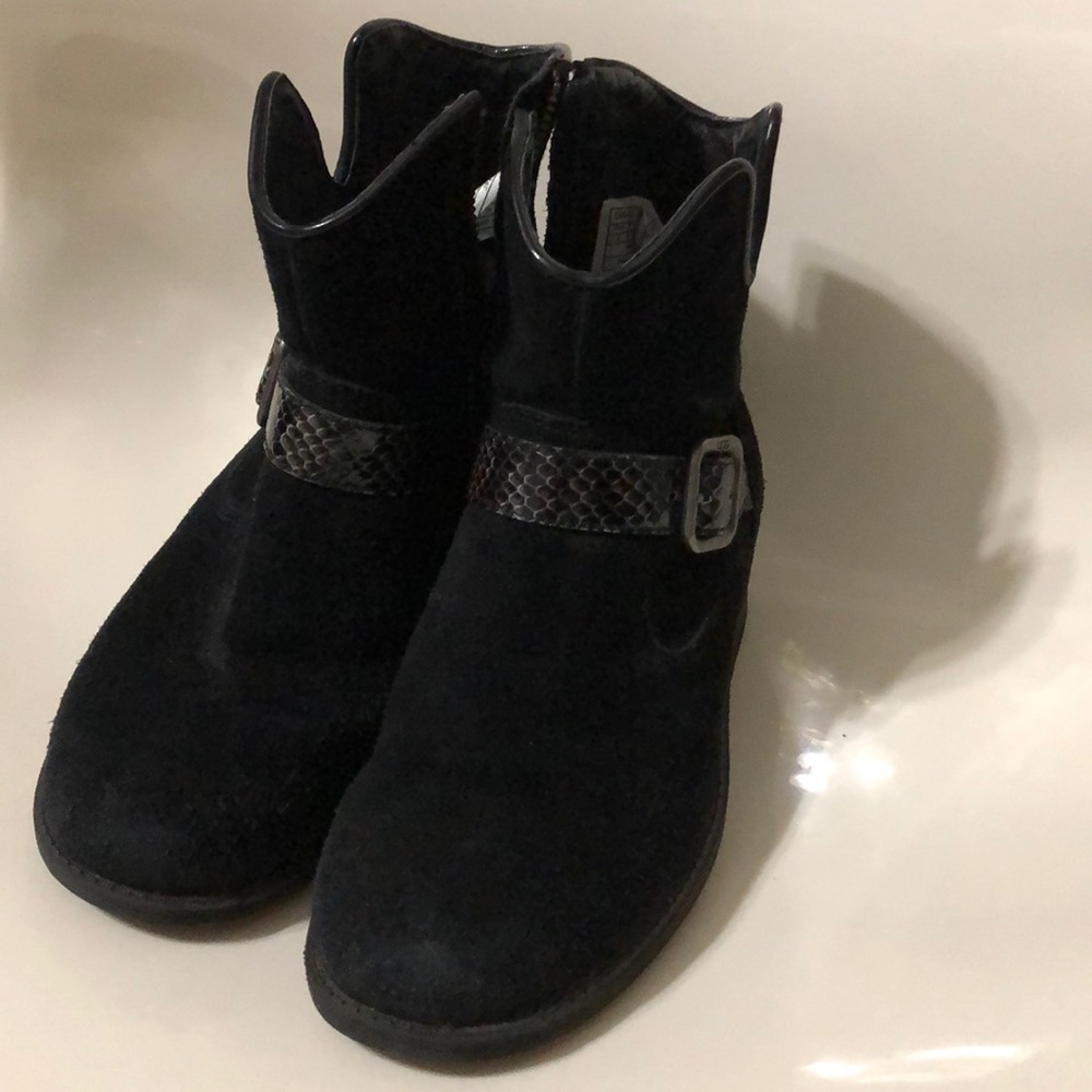Ugg boots suede boots size 5